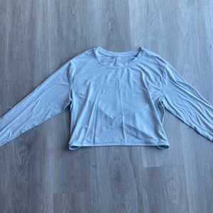 Lululemon pushing limits long sleeve crop